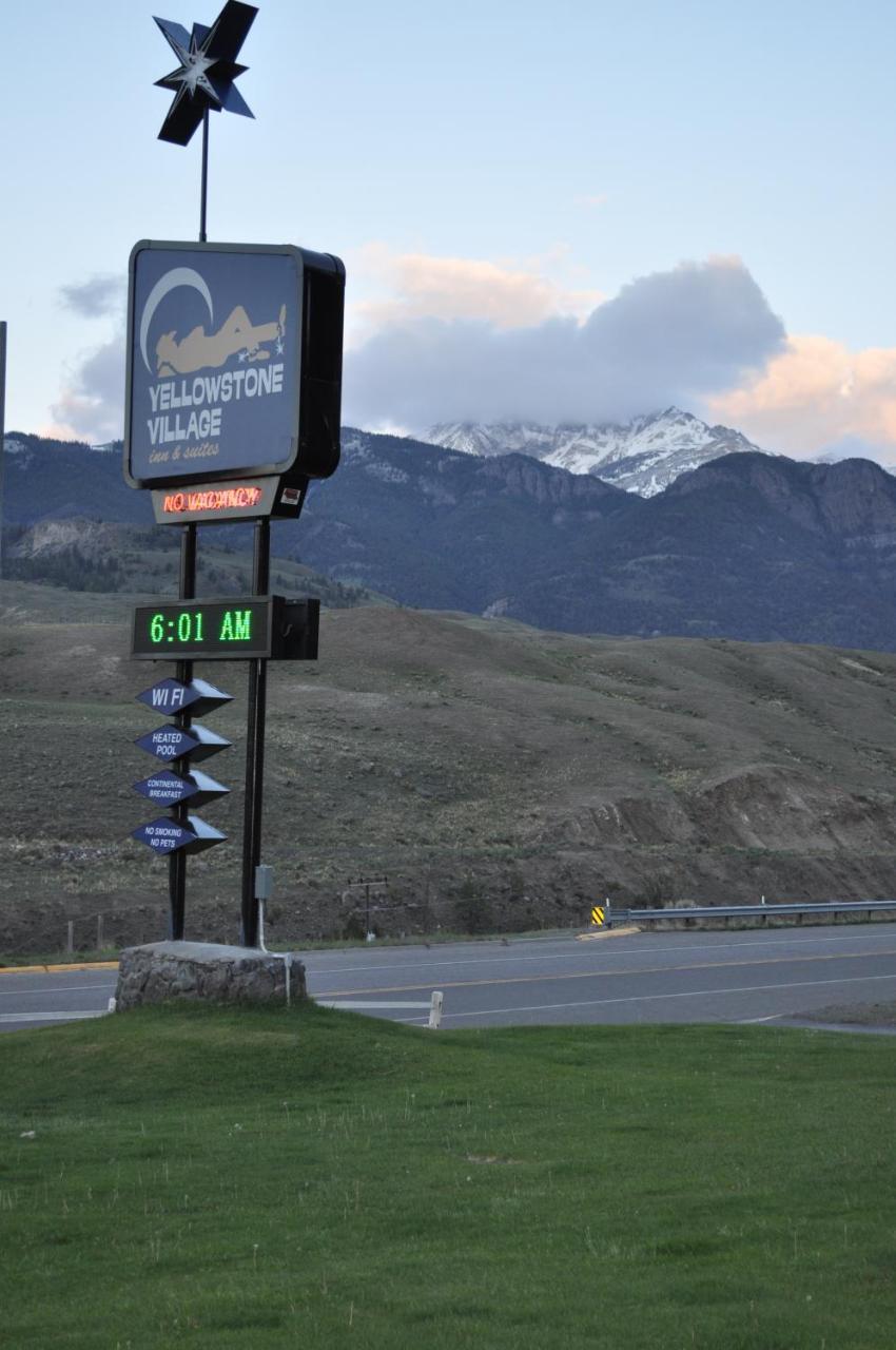 Yellowstone Village Inn And Suites Gardiner Exteriör bild